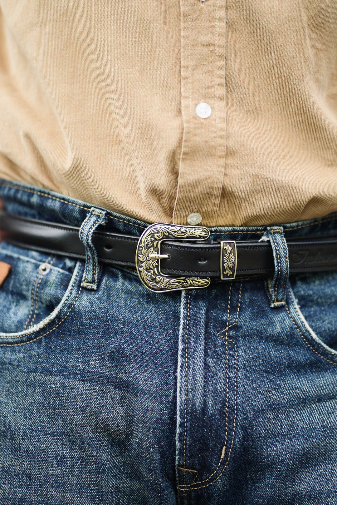 Raised Leather Belt With Western Buckle Set 1