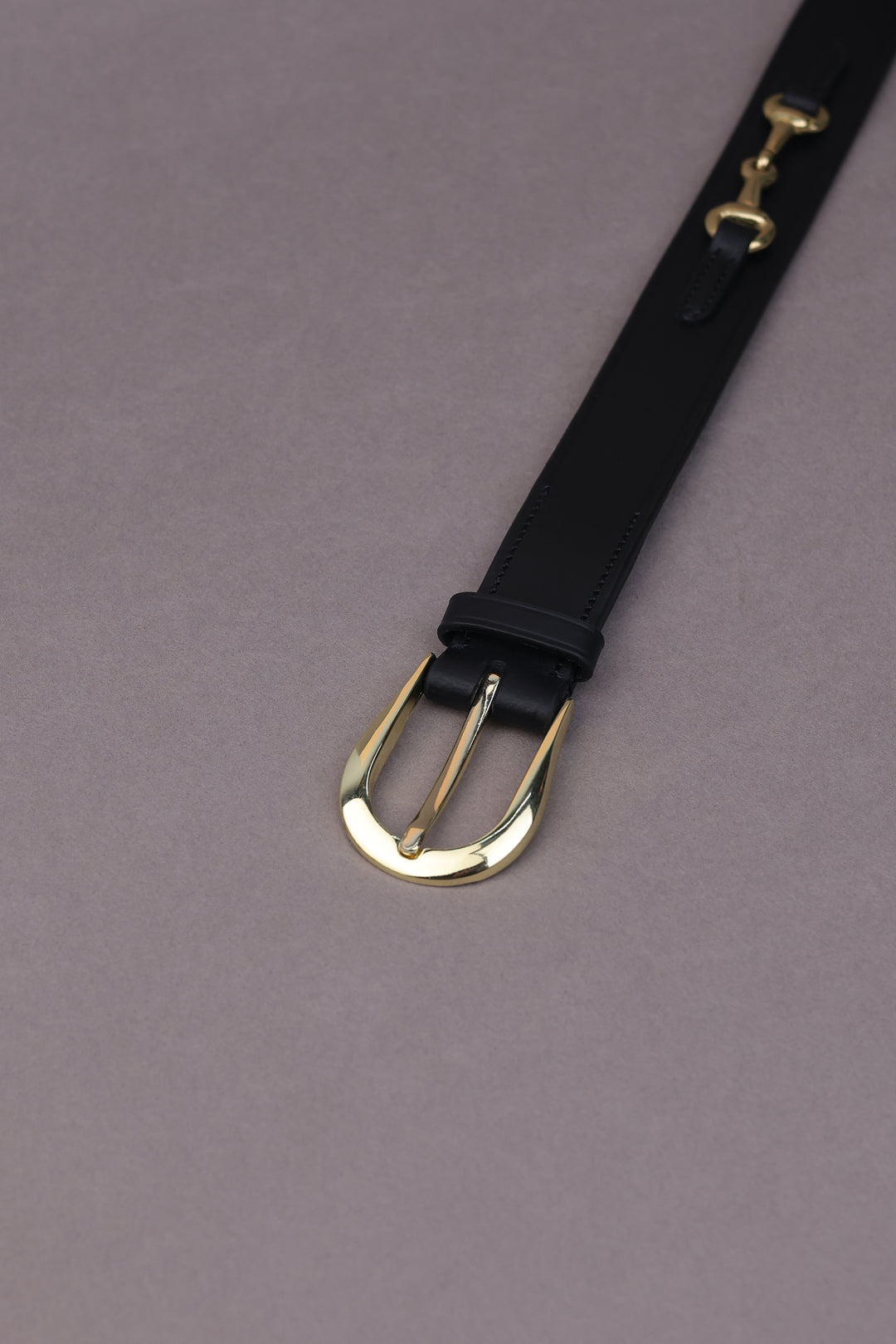 Flat Leather Belt With Snaffle Bits In 28 Mm